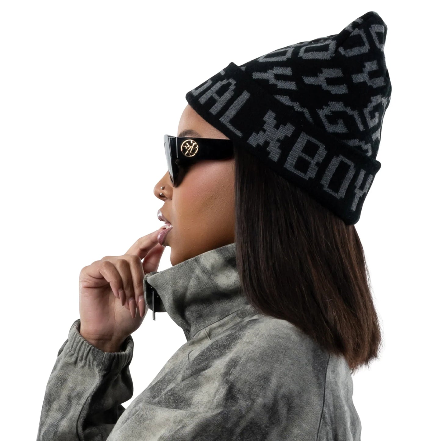 8-BIT KNIT HAT